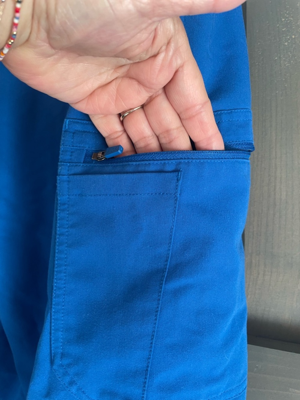 Figs Royal Blue Cargo Jogger with Drawstring scrub.
Size L petite - Picture 5 of 11
